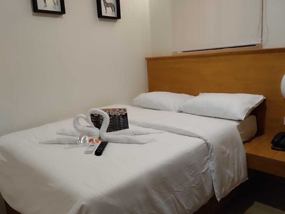 Aurora Suites Пасай Экстерьер фото